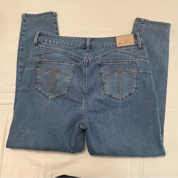 Seven7 Women's Straight Leg Jeans - Dark Blue - Picture 3 of 8